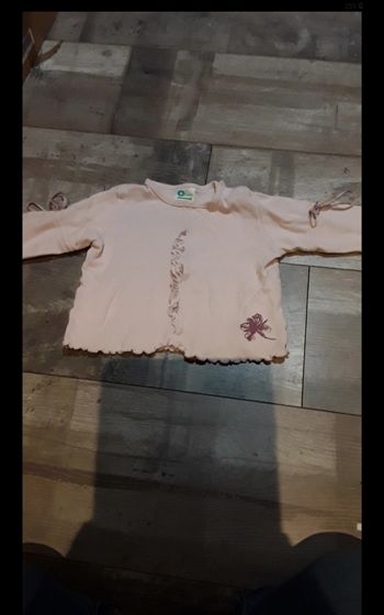 Tee shirt manche longue à nouer sur les bras