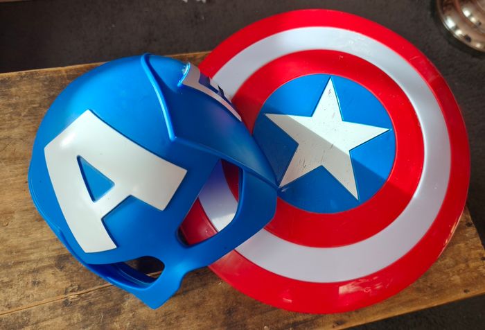 Bouclier et Masque de Captain America