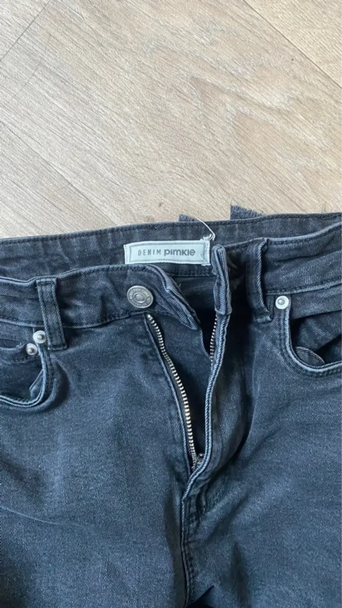 Pantalon noir - photo numéro 4