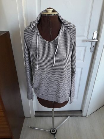 Pull capuche léger en maille rayé Forever 21