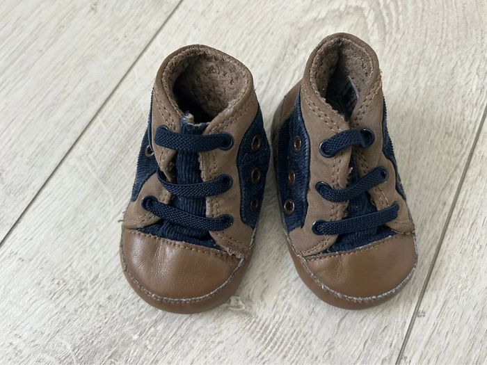Chaussures chaussons naissance taille 18/20 - photo numéro 2