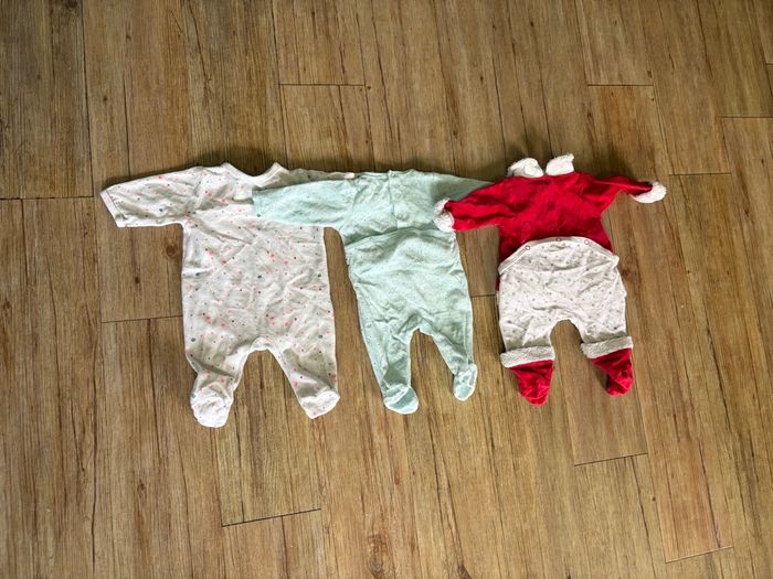 Lot 3 pyjamas 1 mois - photo numéro 2