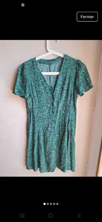 Robe cintrée  à manches courtes