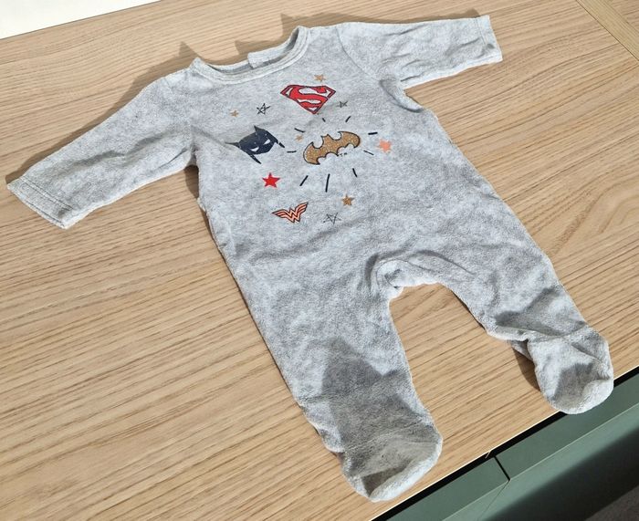 Lot de 4 pyjamas et 4 bodies ML bébé garçon 1mois Très bon état - photo numéro 7