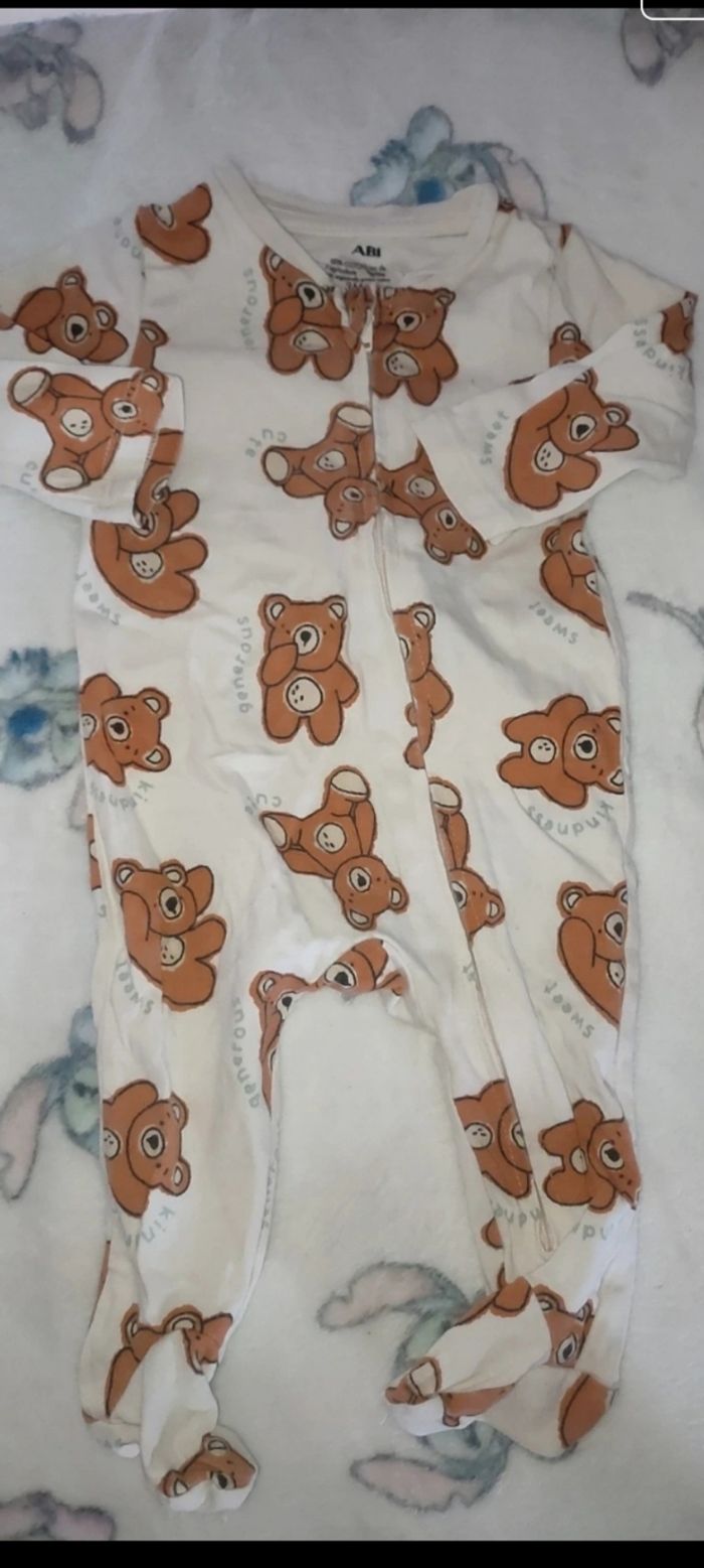 Lot 1 pyjama + 2 bodys - photo numéro 3