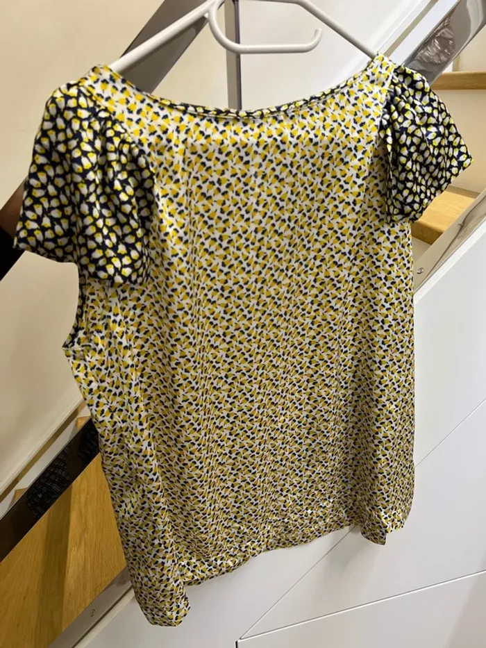 Blouse satin mancherons