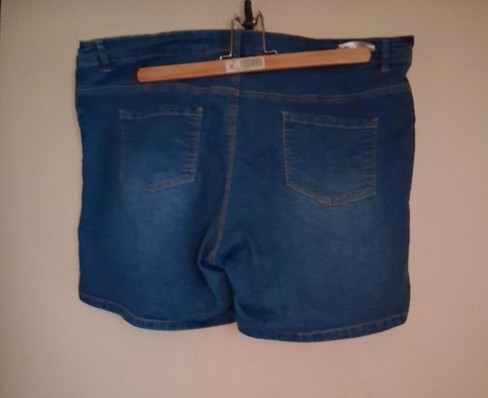 Joli short en jean's Inextenso taille 48 - photo numéro 4