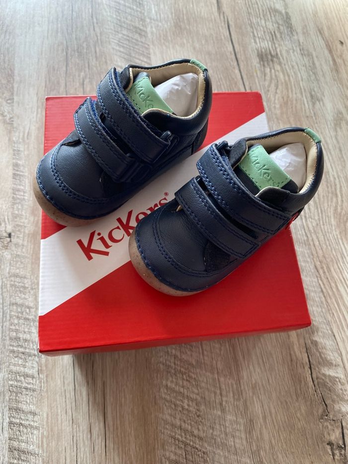 👟 Chaussures bébé Kickers neuves – taille 18 - photo numéro 3