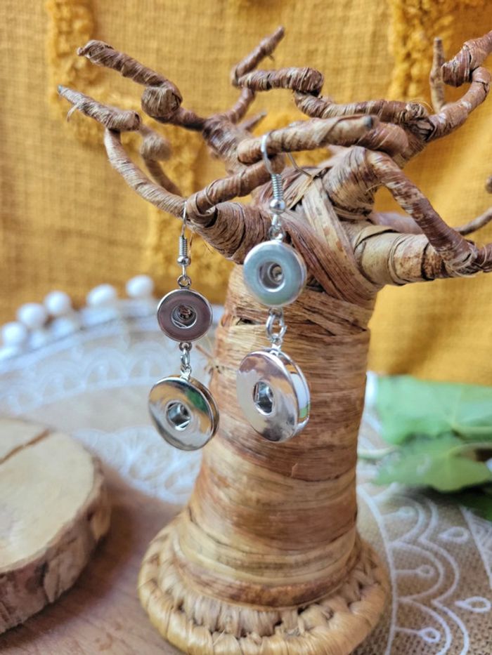 Support boucles d'oreilles double pour boutons pressions 12mm et 18mm - photo numéro 4