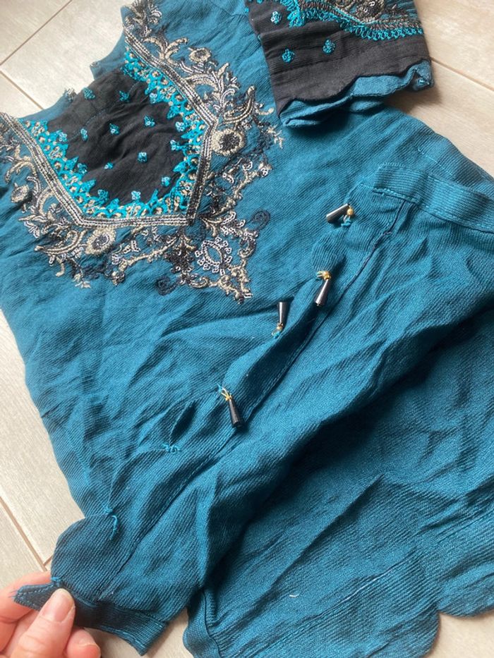 Robe taille 18 mois - photo numéro 2