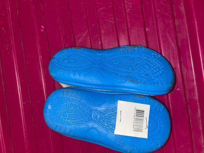 Chausson bleu - photo numéro 2