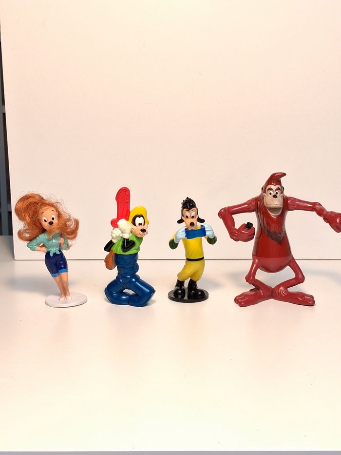 Lot figurines vintage Disney Dingo et Max
Taille 13cm pour la plus grande - photo numéro 1