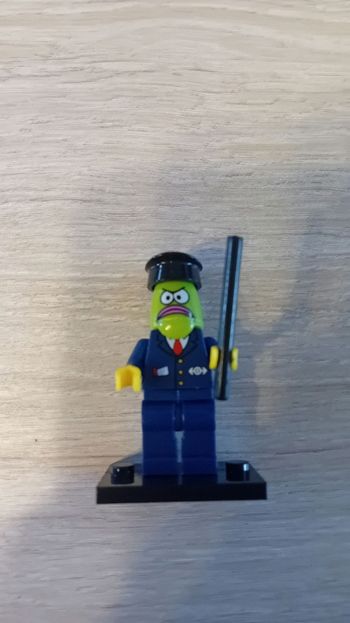 Figurine type lego bob l'eponge