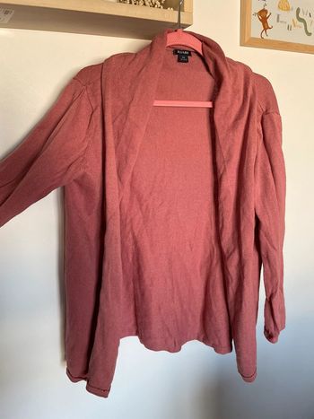 Gilet rose foncé kiabi 8 ans