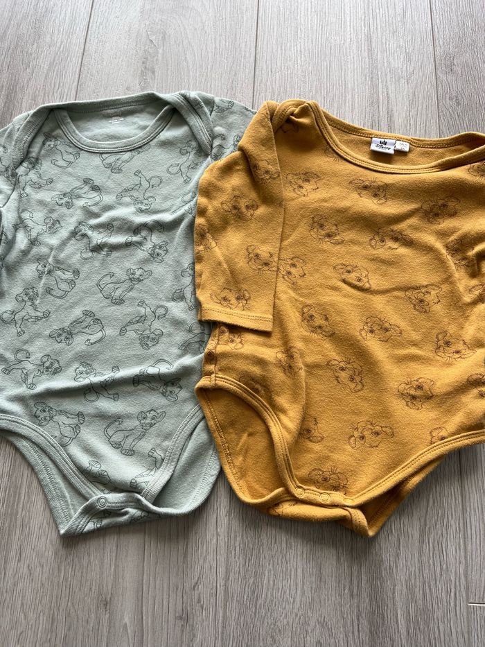 Lot de 2 bodies Roi Lion taille 36 mois - photo numéro 2