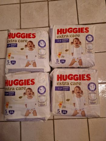 96 couches Huggies pants taille 5