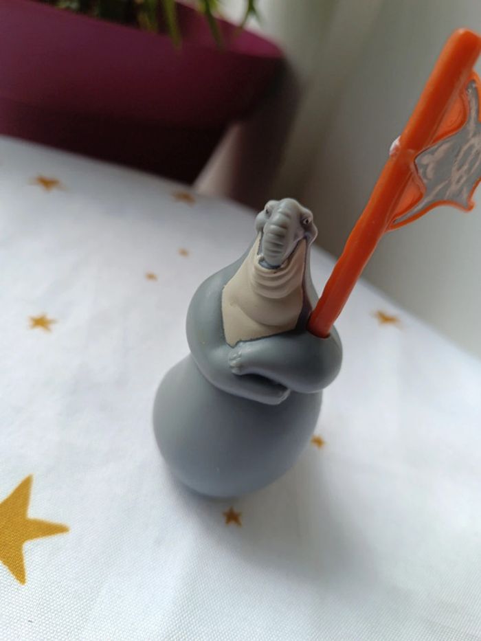 glaciale ICE age 2012 happy McDo âge de glace morse drapeau pirate flag personnage figurine figura - photo numéro 3