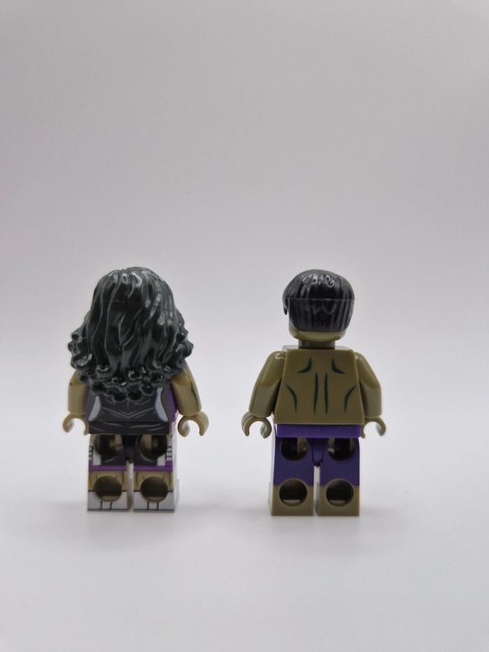 Figurines type lego Hulk et She-Hulk Marvel - photo numéro 2