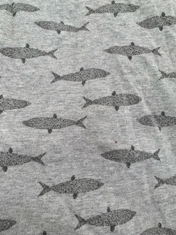 Gigoteuse grise motif requins - photo numéro 2