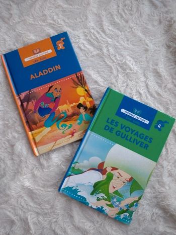 Lot de 2 livres de poche Première lecture Aladdin et Les voyages de Gulliver