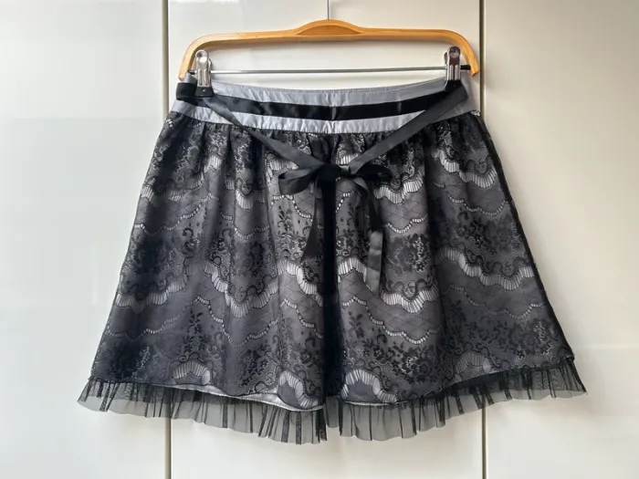 Minijupe noire et grise en dentelle Ici et Maintenant - Taille 36 - photo numéro 2