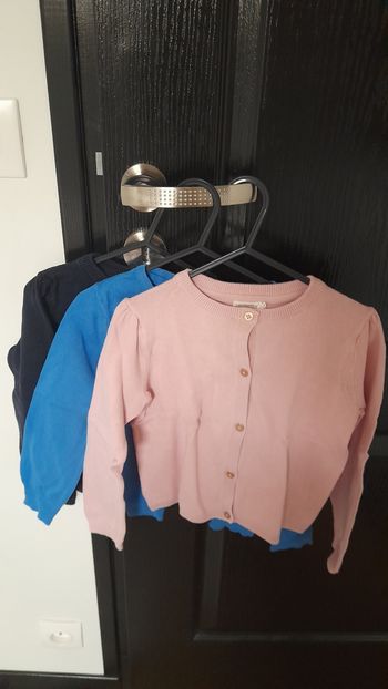Lot gilets fille 4ans
