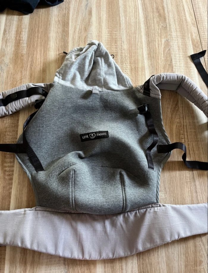 Porte bébé hoodie carrier love radius - photo numéro 2
