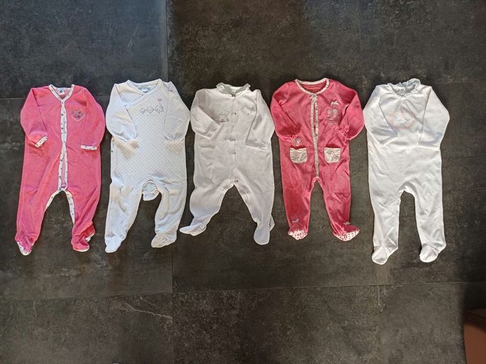 Lot vêtements fille 18 mois 22 pièces - photo numéro 2