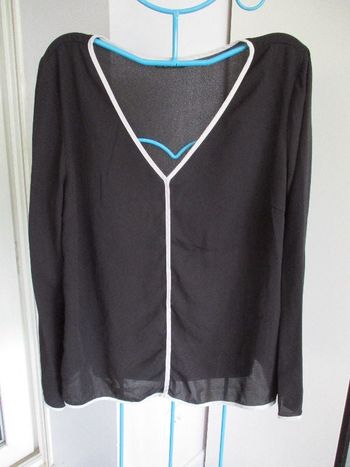 blouse noire