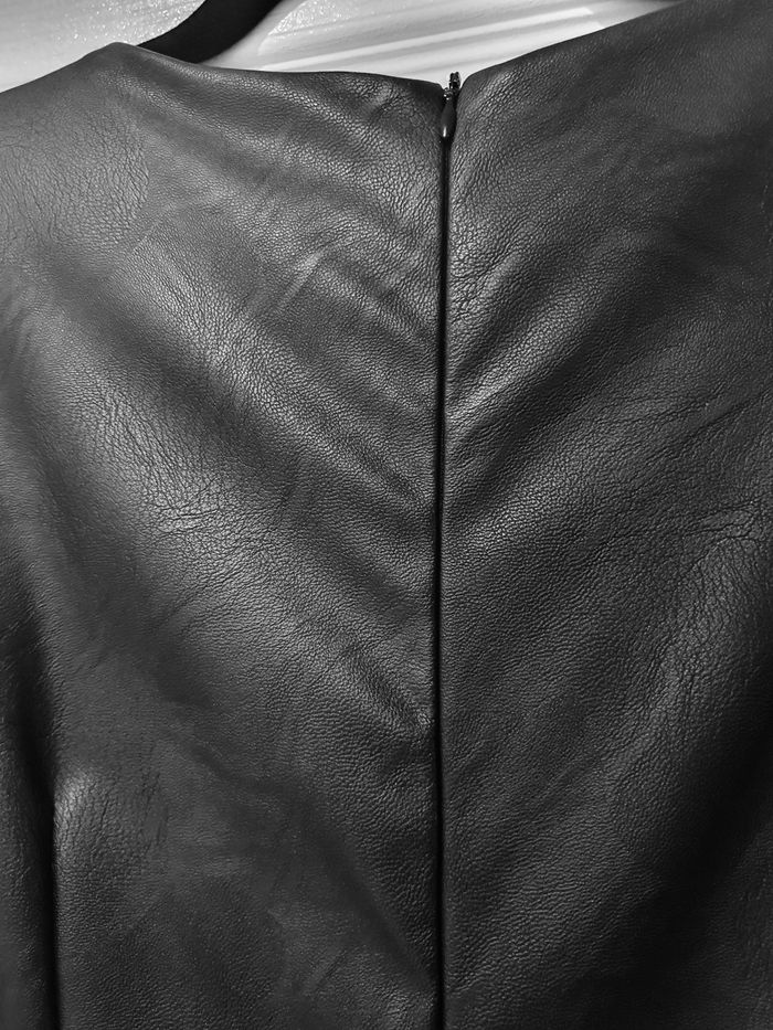 Robe plissée simili cuir longue t L - photo numéro 2