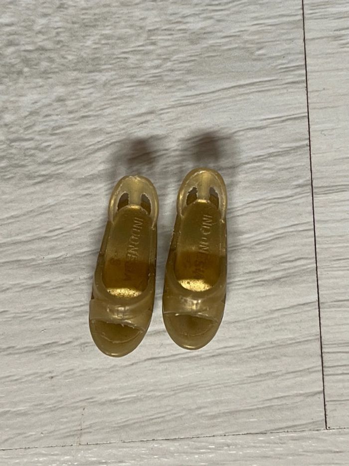 Chaussures indonesia vintage barbie