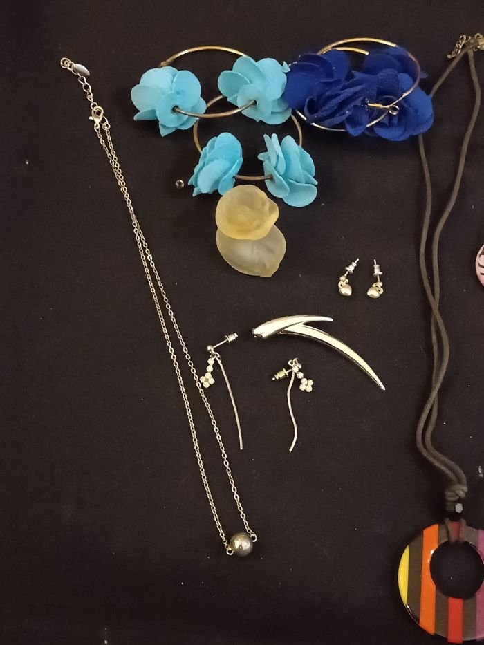 Lot de bijoux fantaisie - photo numéro 4