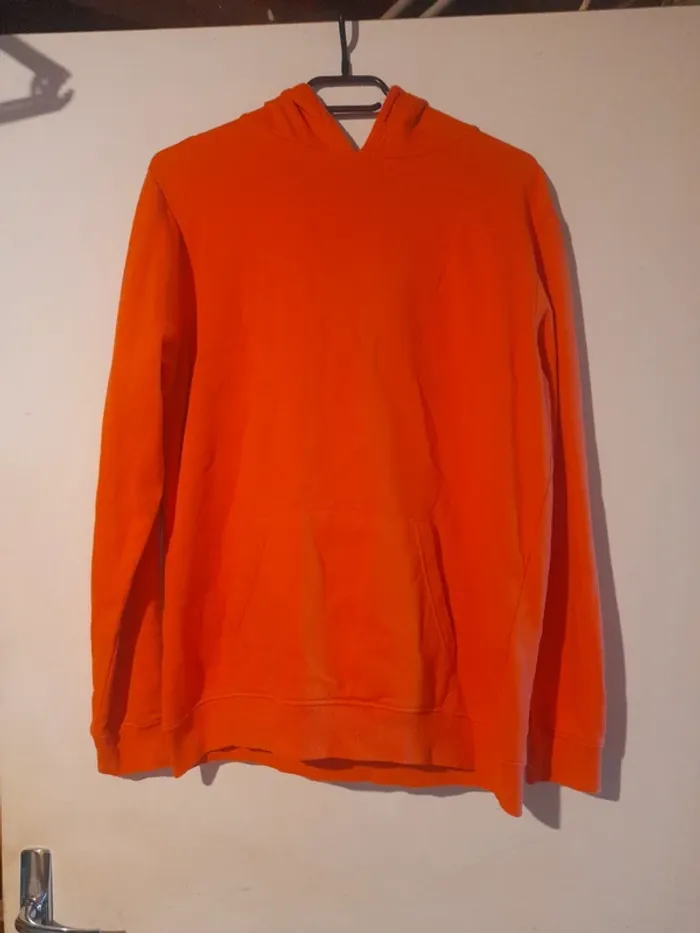 Sweat-shirt orange  16 ans