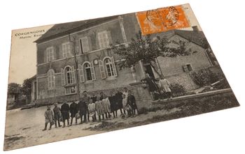 Carte postale ancienne Corgengoux (Côte-d'or) Mairie, Ecole