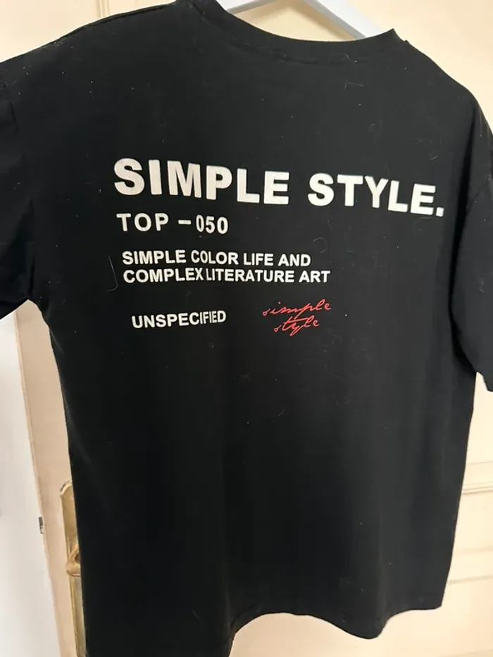 T-shirt noir YesStyle - photo numéro 2