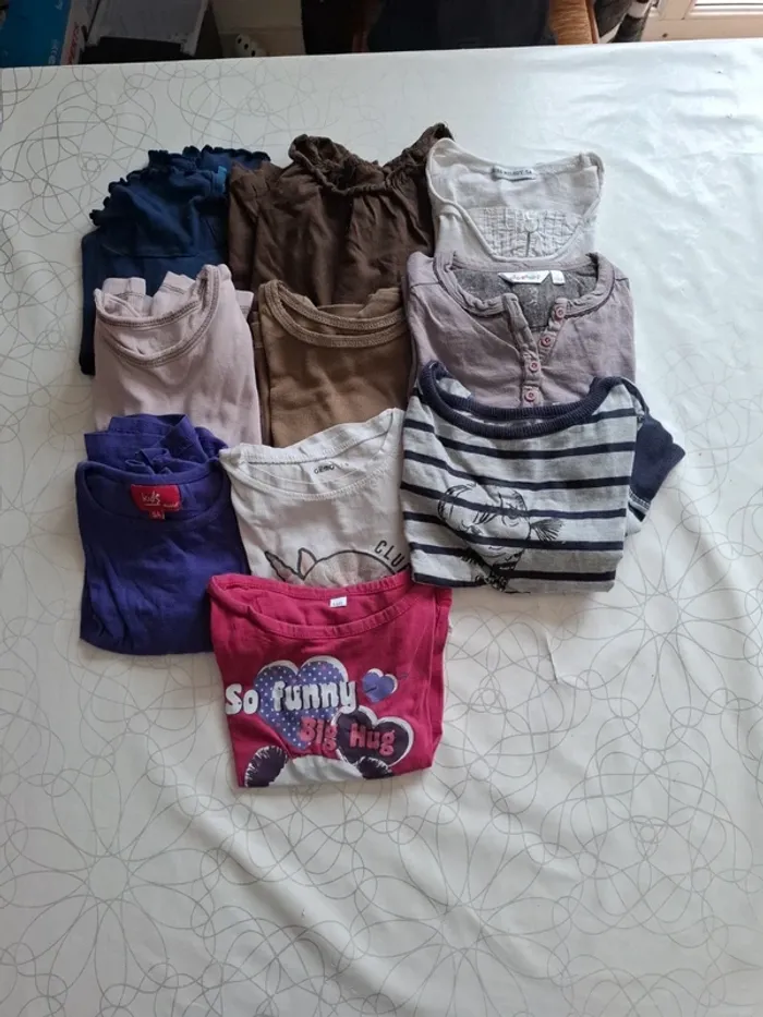 Lot de t-shirts à manches longues t.5ans
