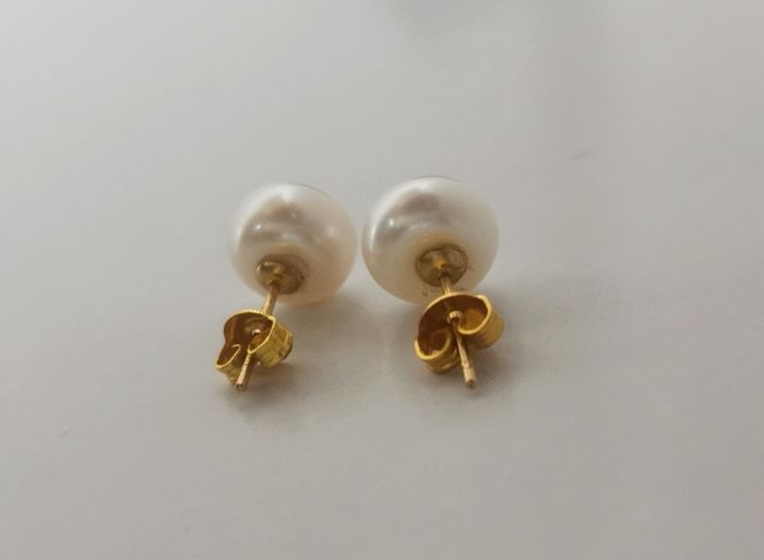Boucles d'oreilles perles de culture blanches 7mm sur clous plaqués or - photo numéro 4