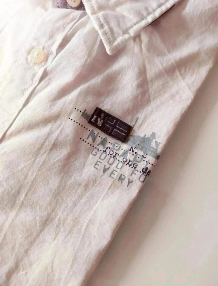 30 € Chemise manches longues Napapijri 14 ans - photo numéro 2