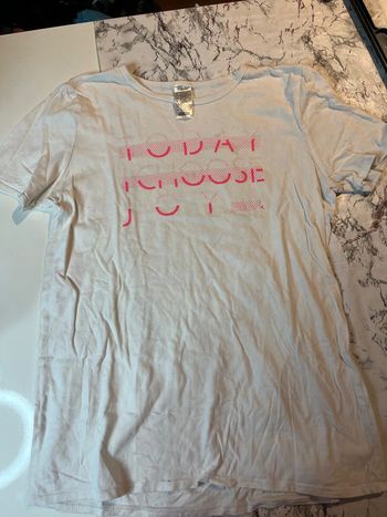 T shirt blanc et rose décathlon