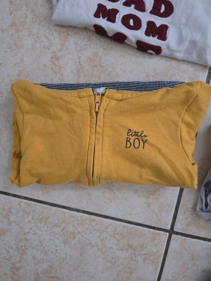 Gros lot vêtements 18 mois bébé fille garçon bodys pyjamas - photo numéro 3