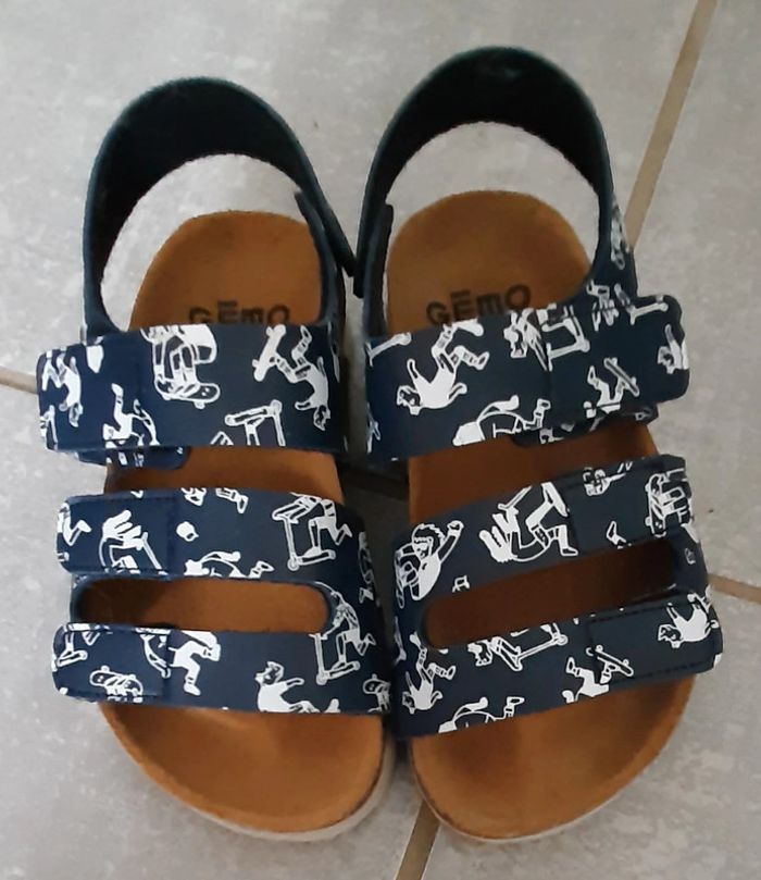 Sandales gémo taille 25 - photo numéro 2