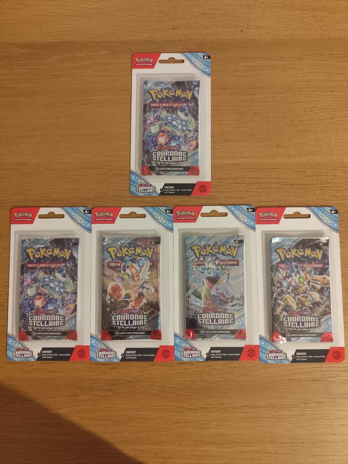 Artset boosters blisters cartes Pokémon EV07 Couronne Stellaire