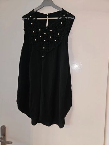 Tunique noire avec perles légère
