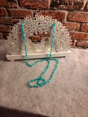 Collier sautoir bleu lagon acrylique