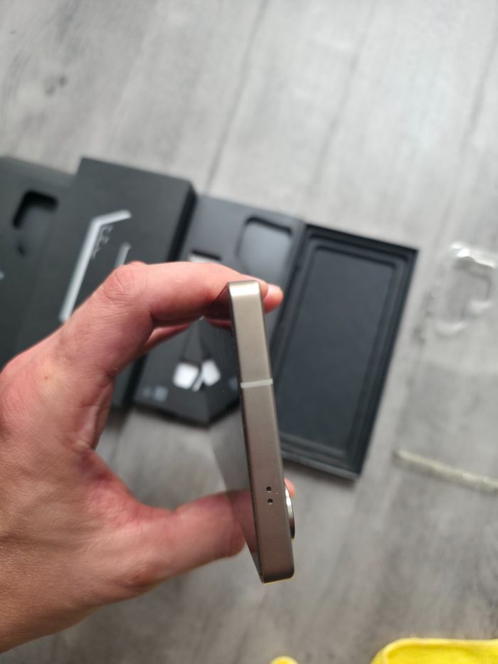 Samsung Galaxy S25 Ultra 512 Go Noir Titane débloqué "état neuf" - photo numéro 4