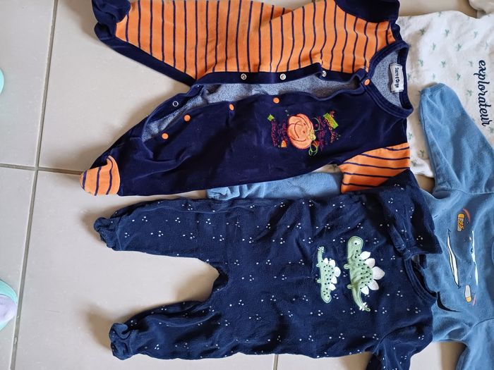 Lot 5 pyjamas 9 mois hiver 2 - photo numéro 2