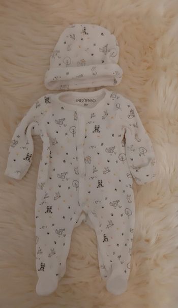 Pyjama en velours à motifs avec bonnet