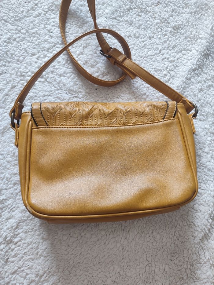 Sac moutarde - photo numéro 3