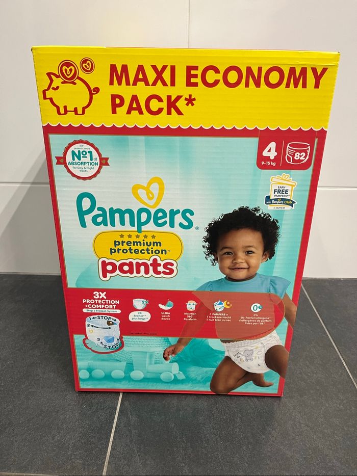 Couches pants Pampers