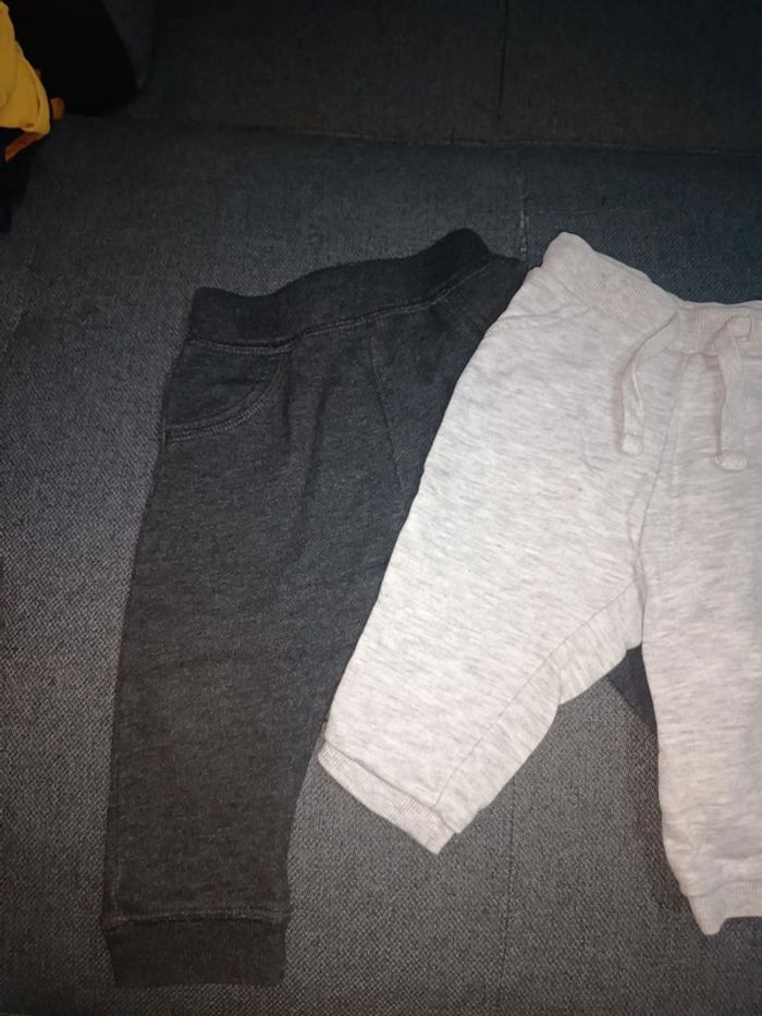 Lot 2 joggings - photo numéro 2